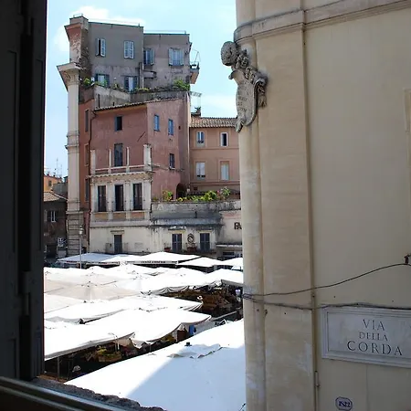 Appartamento Piazza Farnese Rom Zimmer foto