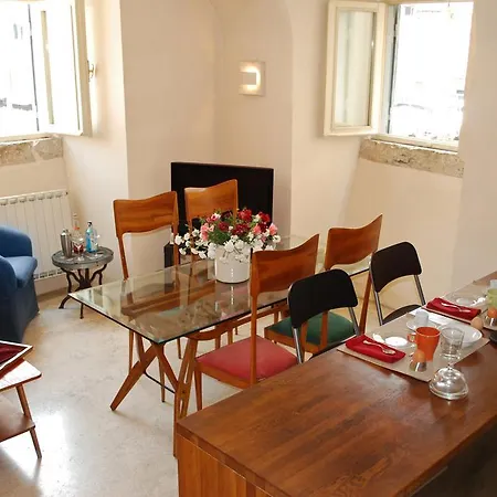 Appartamento Piazza Farnese Rom Zimmer foto
